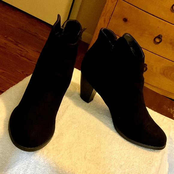 JUSTFAB BLACK & BROWN Western Style Loana Faux Suede Stacked Heel BootS. Sz-10 - Picture 8 of 12